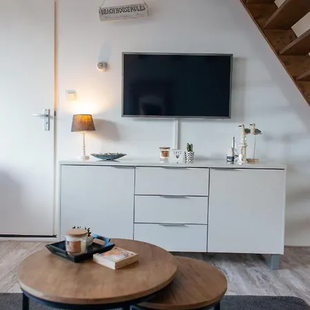 Holiday home De Zeeparel Met Hottub *