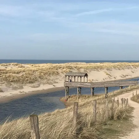 De Zeeparel Met Hottub 度假居